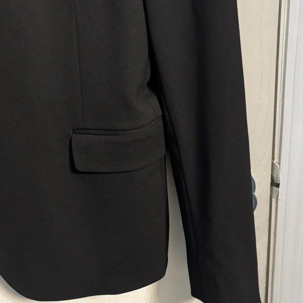 JF J.Ferrar Men's Sleek Black Blazer